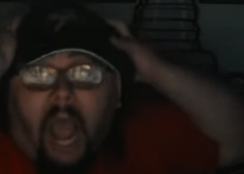 Eagle Fang Yankee Streamer